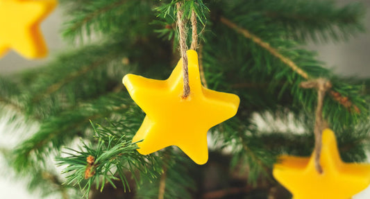 Eco-Friendly Gifting: Why Beeswax Candles Make the Perfect Gift